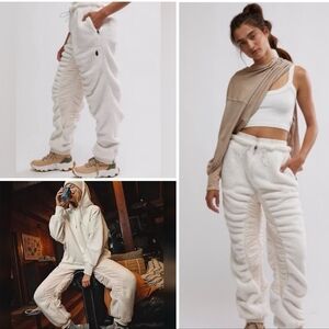 FREE PEOPLE sundown ski White Fleece Joggers